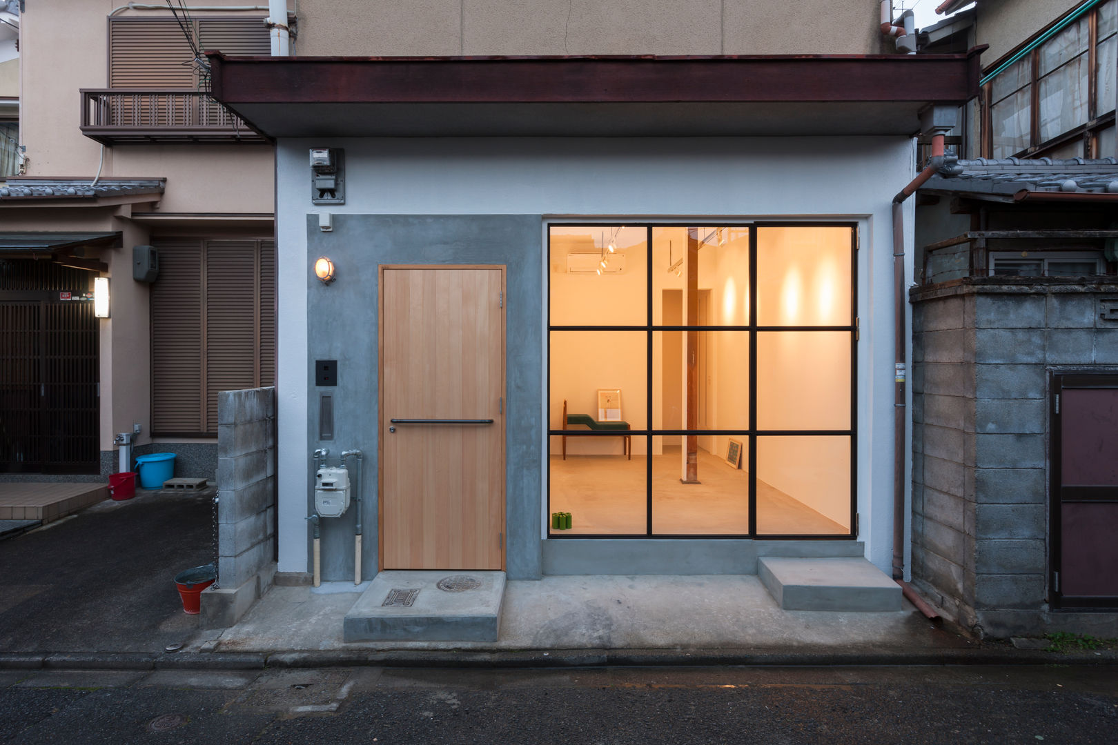 House in Shichiku, SHIMPEI ODA ARCHITECT’S OFFICE SHIMPEI ODA ARCHITECT’S OFFICE Espaços