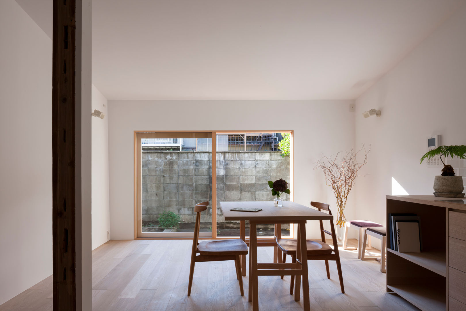 House in Shichiku, SHIMPEI ODA ARCHITECT’S OFFICE SHIMPEI ODA ARCHITECT’S OFFICE Rooms