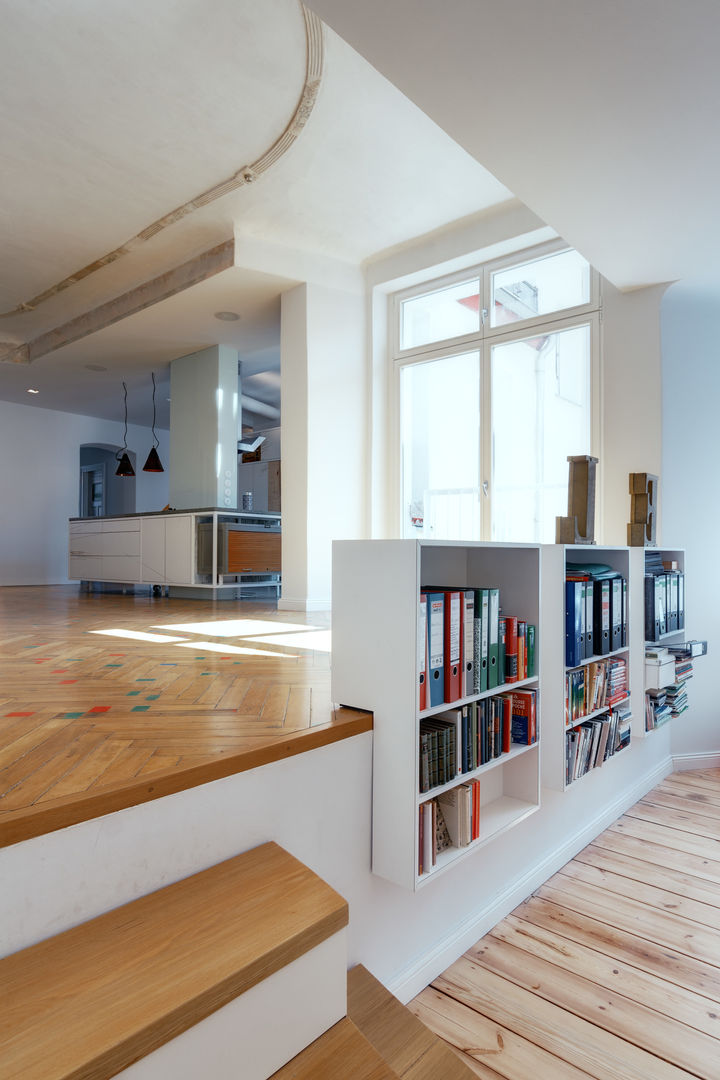 Flat in Prenzlauer Berg, Berlin, Ringo Paulusch Ringo Paulusch Living room design ideas