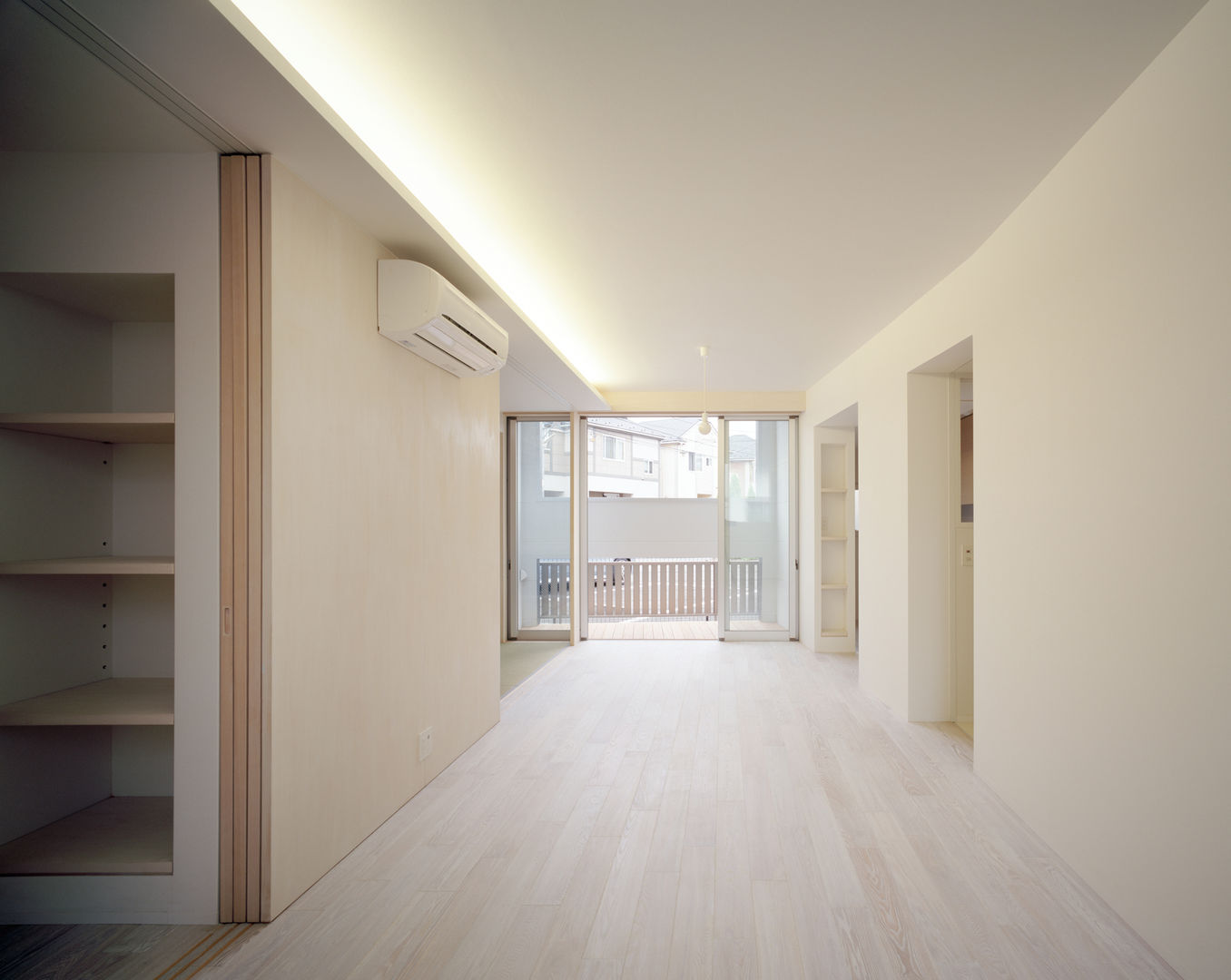 house which shares light , 津野建築設計室/troom 津野建築設計室/troom Livings modernos: Ideas, imágenes y decoración