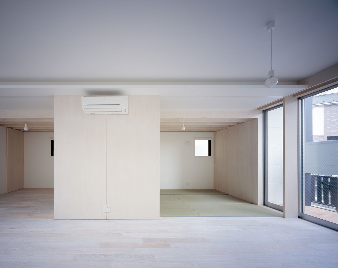 house which shares light , 津野建築設計室/troom 津野建築設計室/troom Modern Yatak Odası