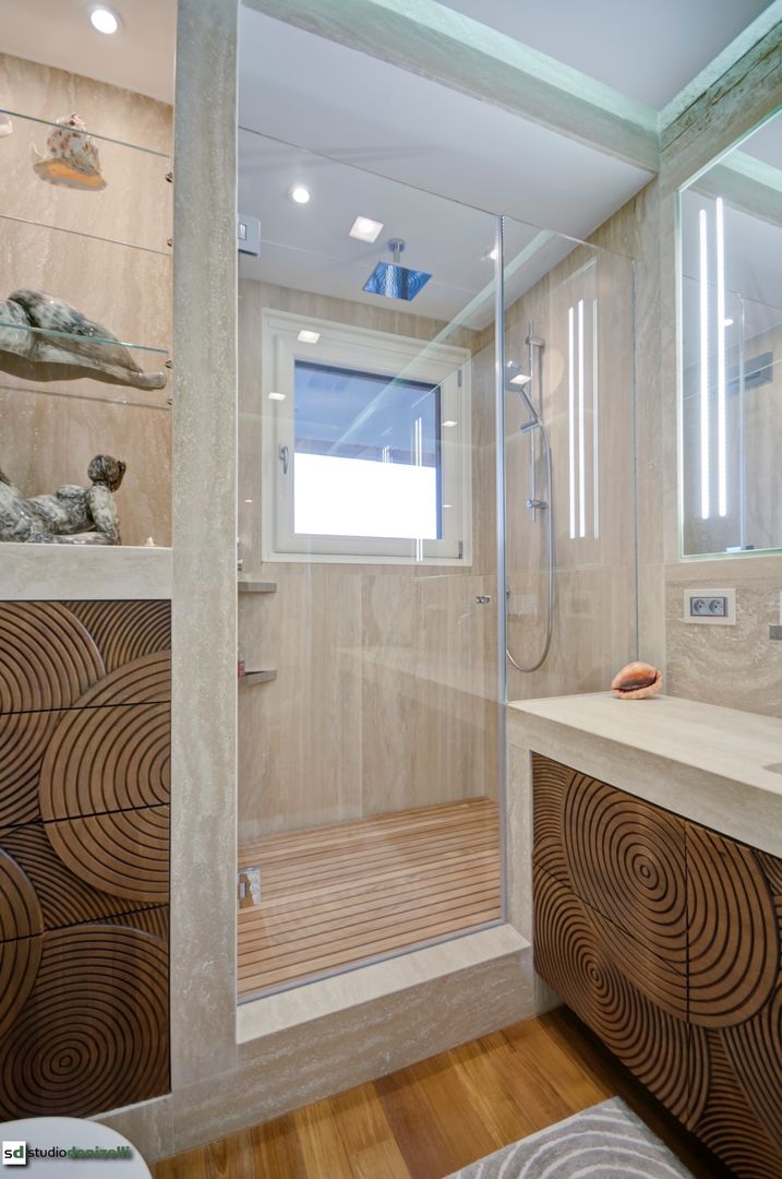 Maison Célèbre Panneau - montecarlo, studiodonizelli studiodonizelli Modern bathroom