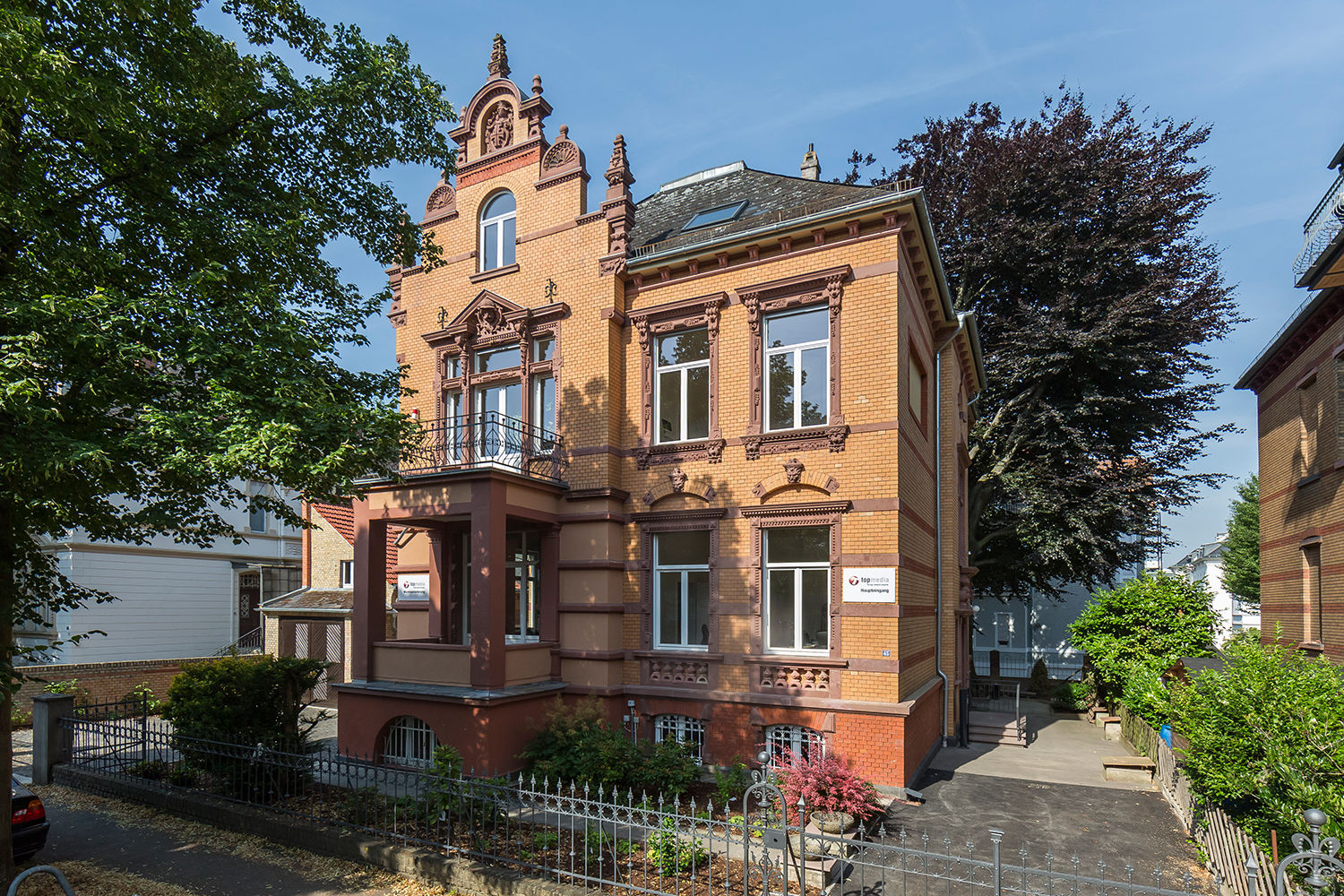 Villa Viktoria, Wohnwert Innenarchitektur Wohnwert Innenarchitektur Casas clásicas