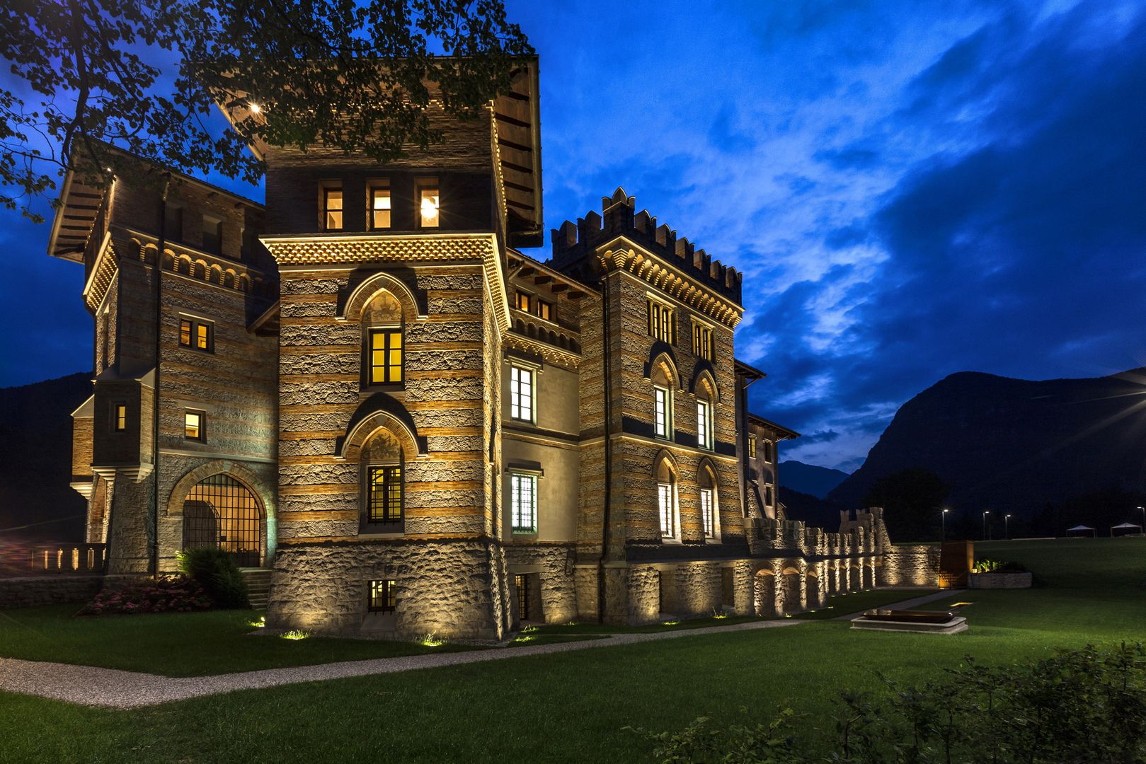 CASTELLO CECONI - ESTERNI Elia Falaschi Fotografo Case classiche