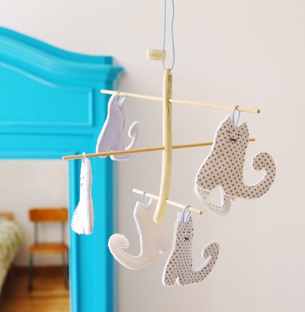 Mobile "chat", les yeux bleus les yeux bleus Chambre d'enfant moderne Accessoires & décorations