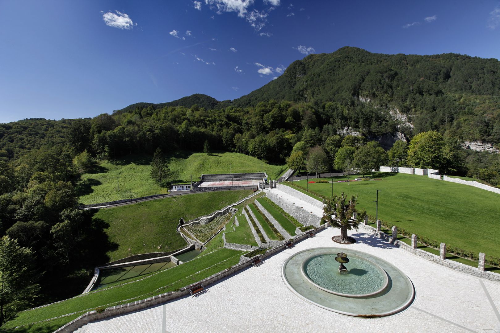 CASTELLO CECONI - ESTERNI, Elia Falaschi Fotografo Elia Falaschi Fotografo Klassischer Garten