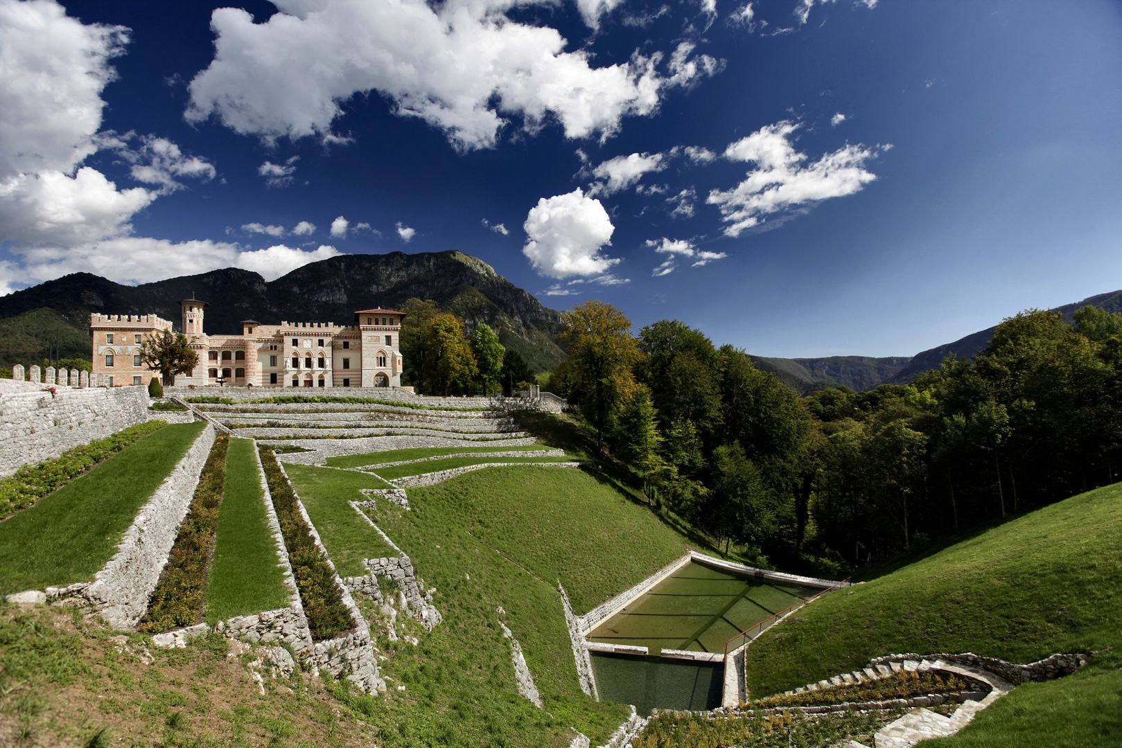 CASTELLO CECONI - ESTERNI, Elia Falaschi Fotografo Elia Falaschi Fotografo Casas de estilo clásico