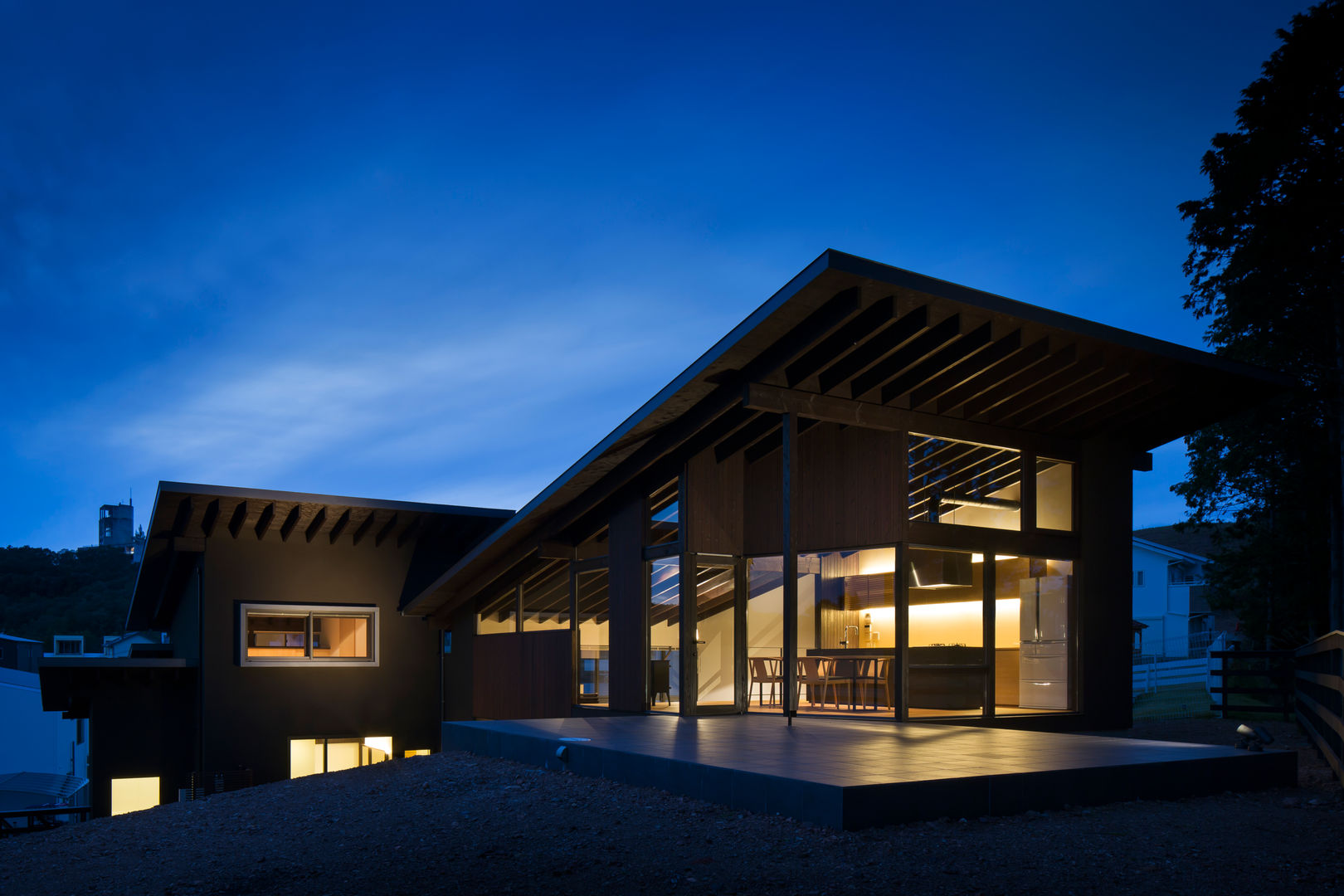 House in Sayo, 設計組織DNA 設計組織DNA Balcones y terrazas modernos: Ideas, imágenes y decoración