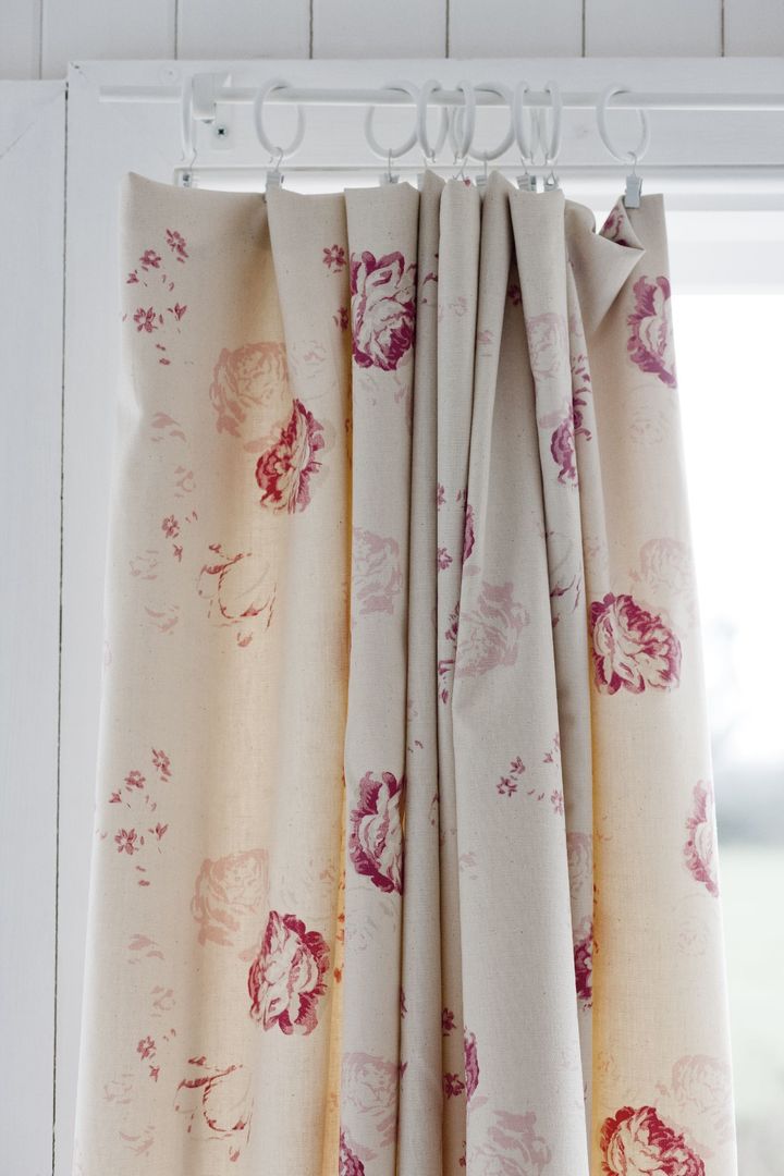 AMELIA VINTAGE Cabbages & Roses Pintu & Jendela Gaya Rustic Curtains & drapes