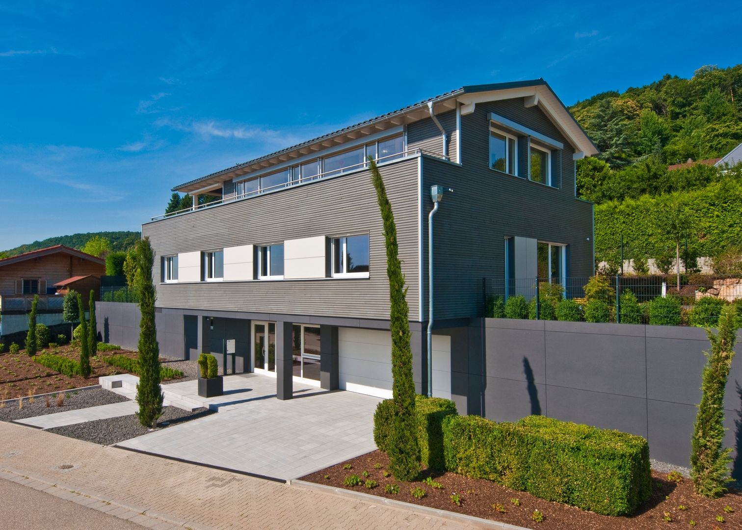 Eine Residenz für die Generation 50+ Haus Schwaab, Bau-Fritz GmbH & Co. KG Bau-Fritz GmbH & Co. KG Modern Windows and Doors Windows