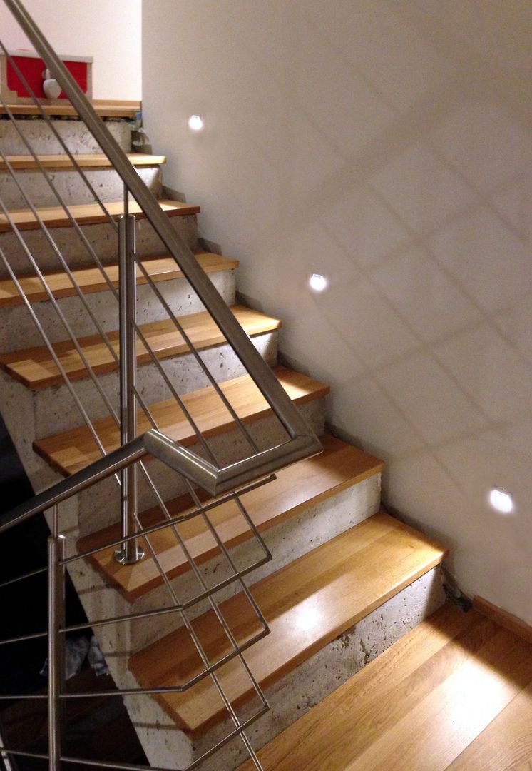 PLUS-Energie-Passivhaus, benthaus|architekten benthaus|architekten Modern corridor, hallway & stairs
