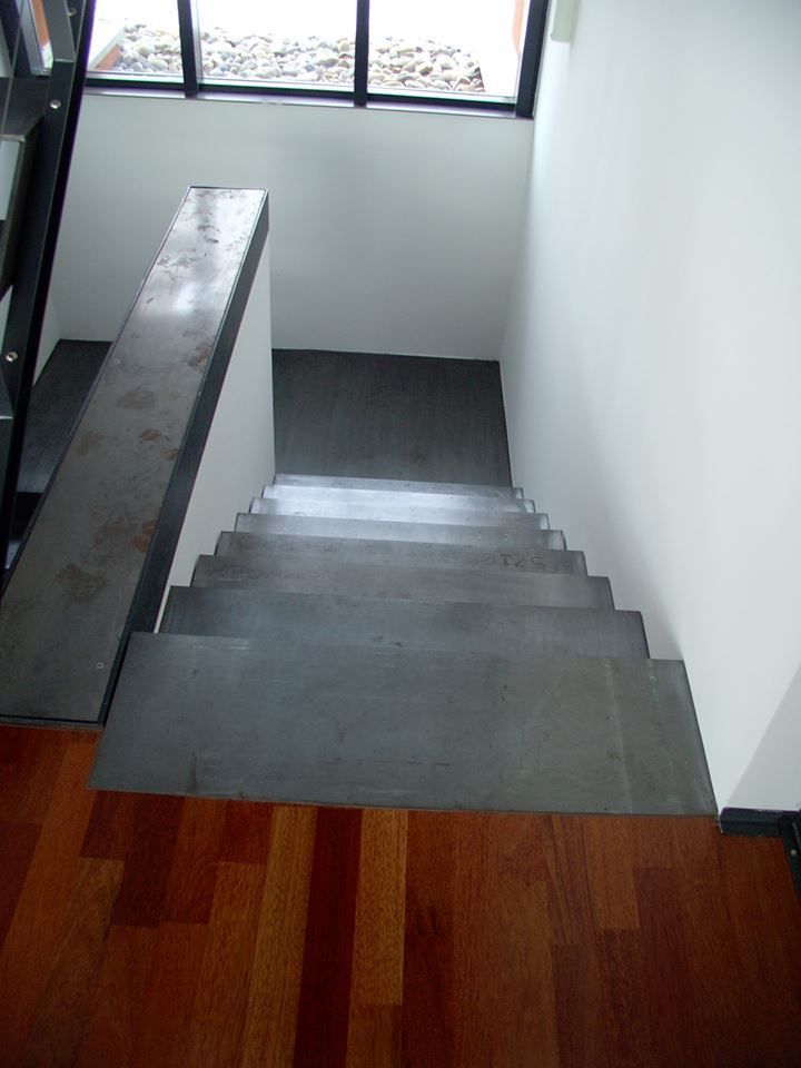 Interior Design, Planungsbüro GAGRO Planungsbüro GAGRO Couloir, entrée, escaliers industriels