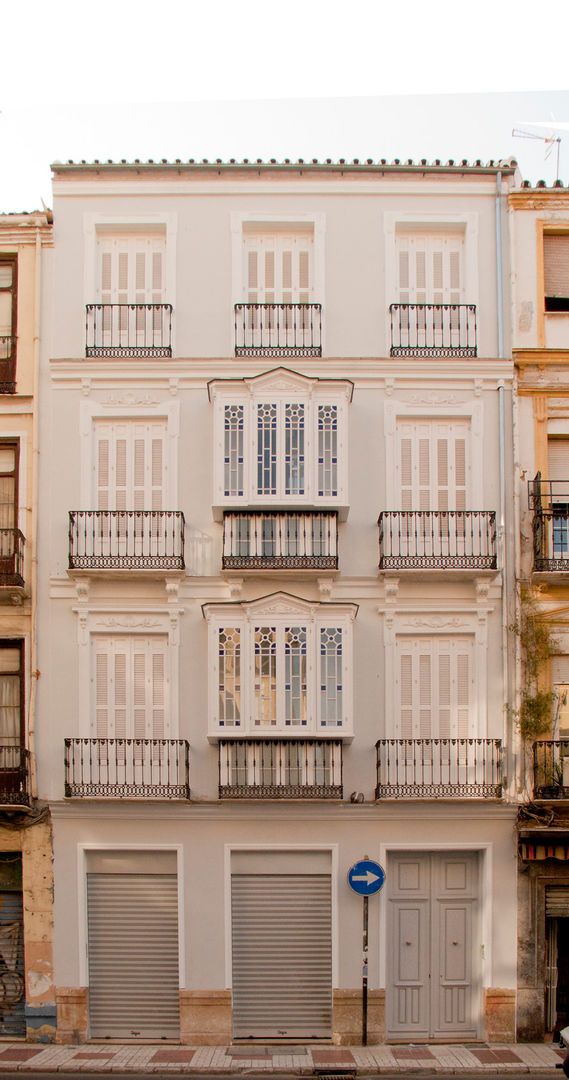 RESTORED ORIGINAL FACADE JoseJiliberto Estudio de Arquitectura منازل