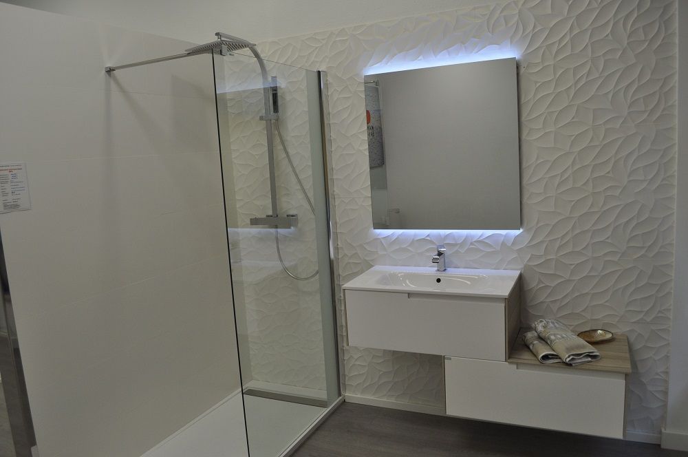 GRAN EXPOSICION, MAMPARAS SANTANDER MAMPARAS SANTANDER 現代浴室設計點子、靈感&圖片