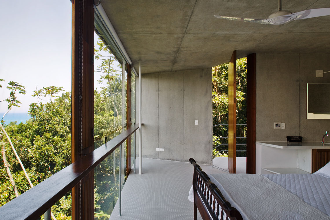 CASA EM UBATUBA, spbr arquitetos spbr arquitetos