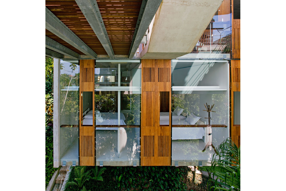 CASA EM UBATUBA, spbr arquitetos spbr arquitetos Rooms