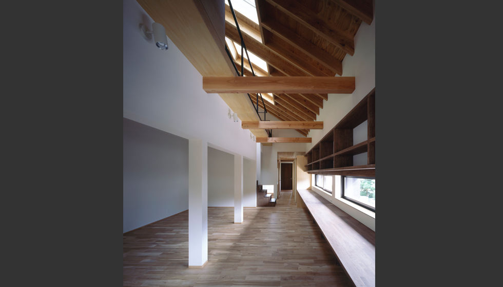 House in Umamioka, 設計組織DNA 設計組織DNA Modern corridor, hallway & stairs