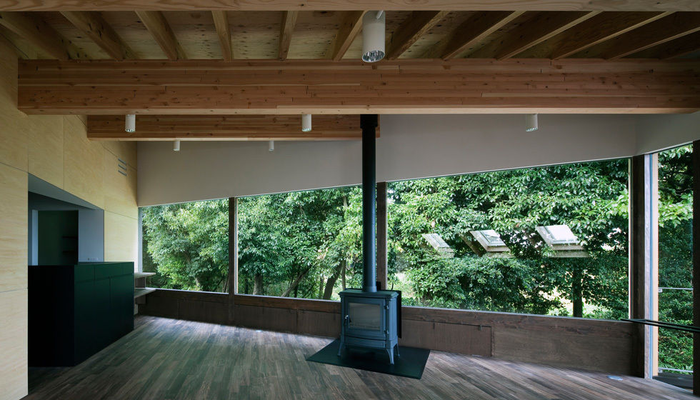 House in Umamioka, 設計組織DNA 設計組織DNA Salas de estar modernas