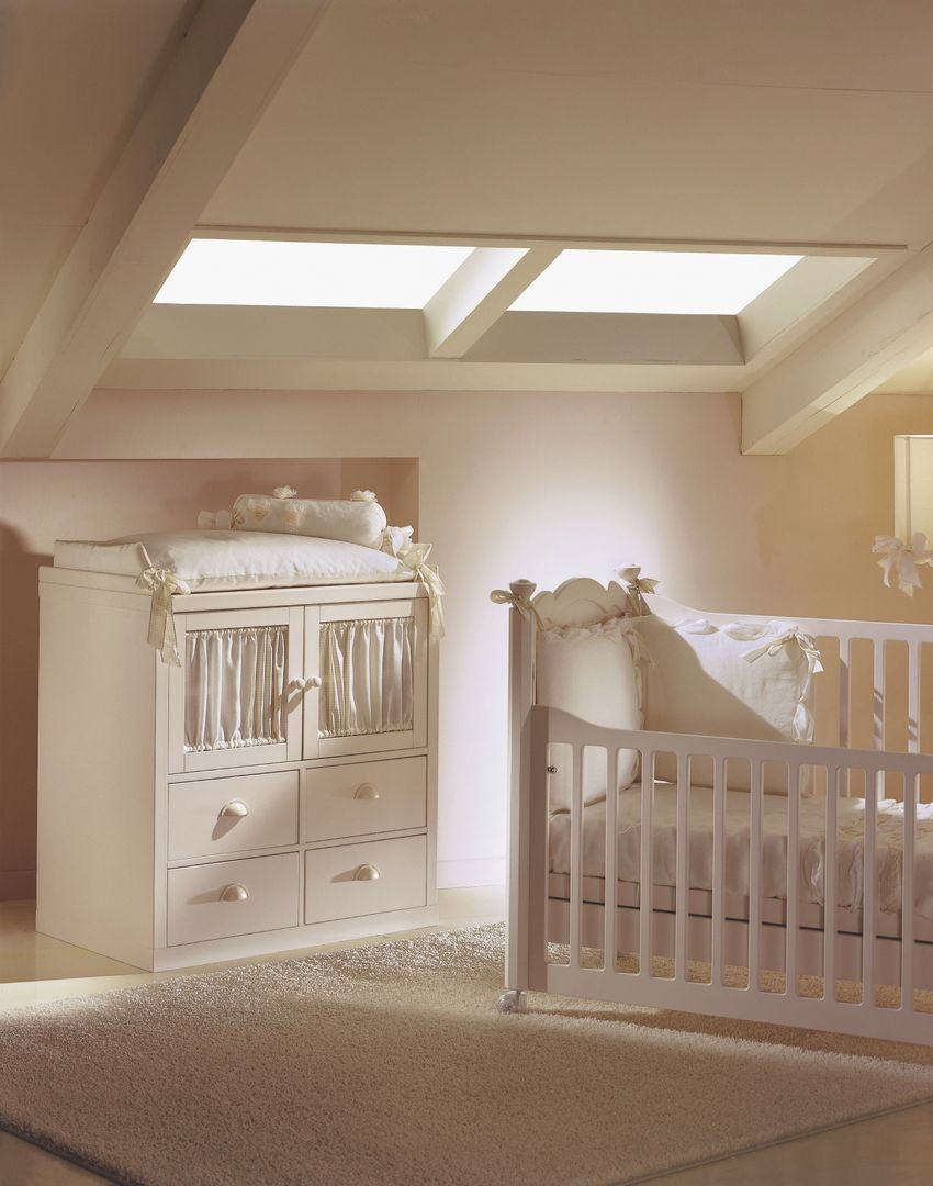 Quando nasce un bambino, De Baggis Srl De Baggis Srl Nursery/kid’s room