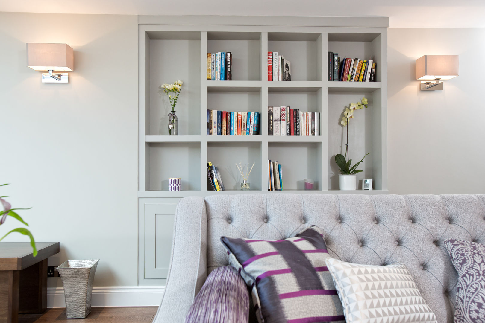 Living room cabinetry homify Klassieke woonkamers