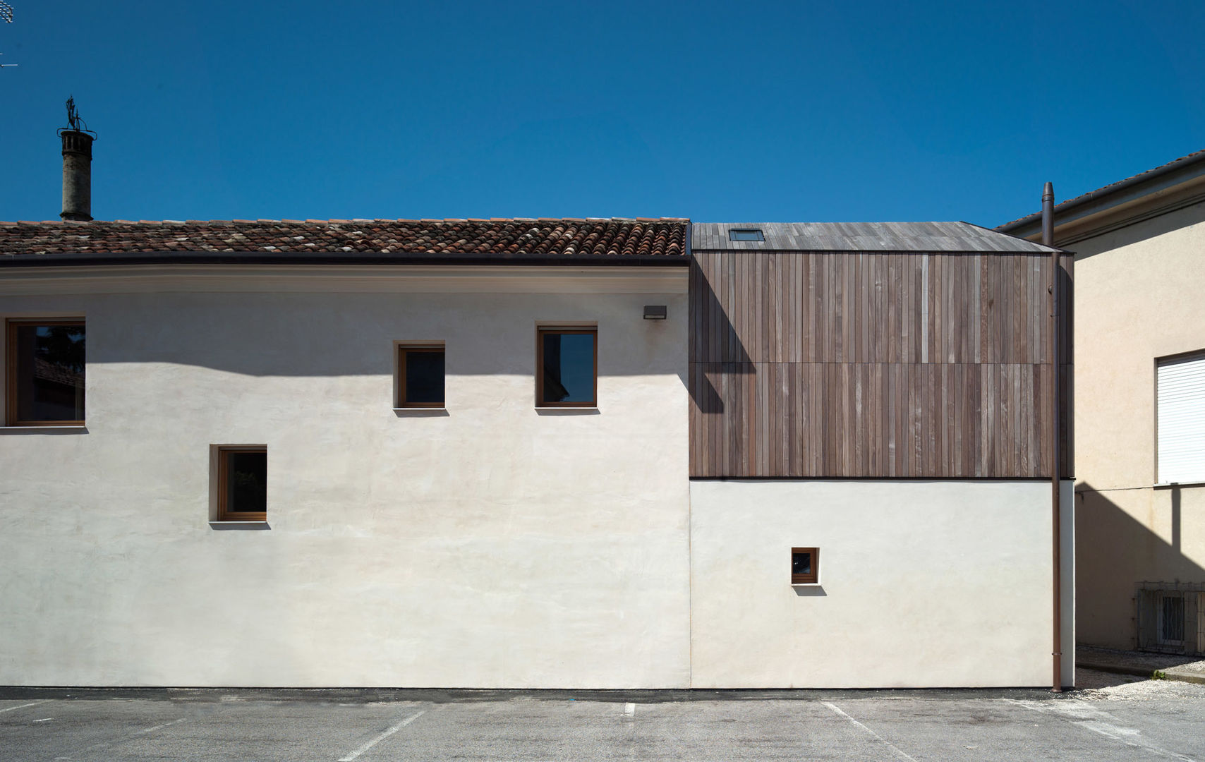 Casa Fiera, Massimo Galeotti Architetto Massimo Galeotti Architetto Moderne Häuser Holz Holznachbildung