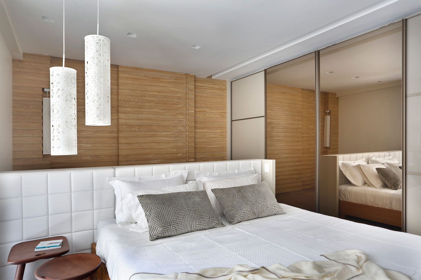 Apartamento de luxo Barra da tijuca, Leila Dionizios Arquitetura e Luminotécnica Leila Dionizios Arquitetura e Luminotécnica Modern style bedroom