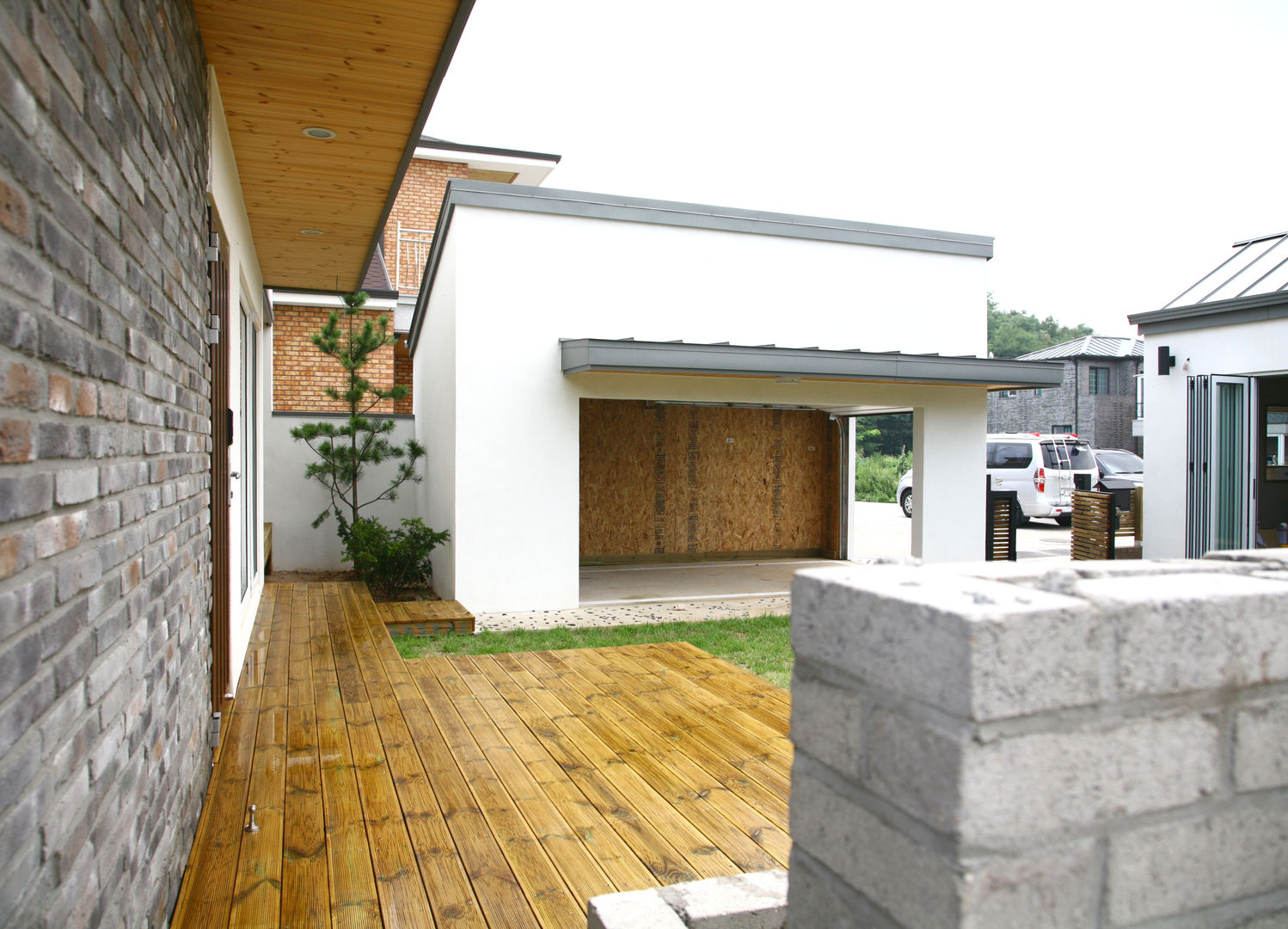 앵두집 (Cherry House), 삼간일목 (Samganilmok) 삼간일목 (Samganilmok) Modern home