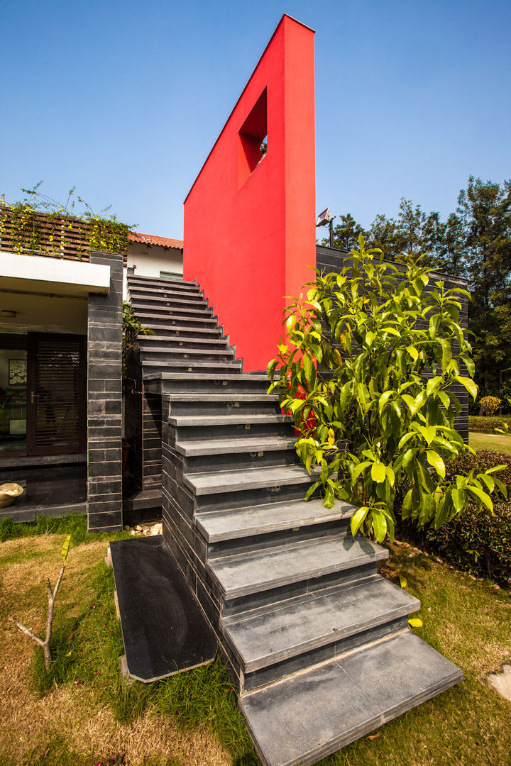 G Farm House, Kumar Moorthy & Associates Kumar Moorthy & Associates Eclectic style garden