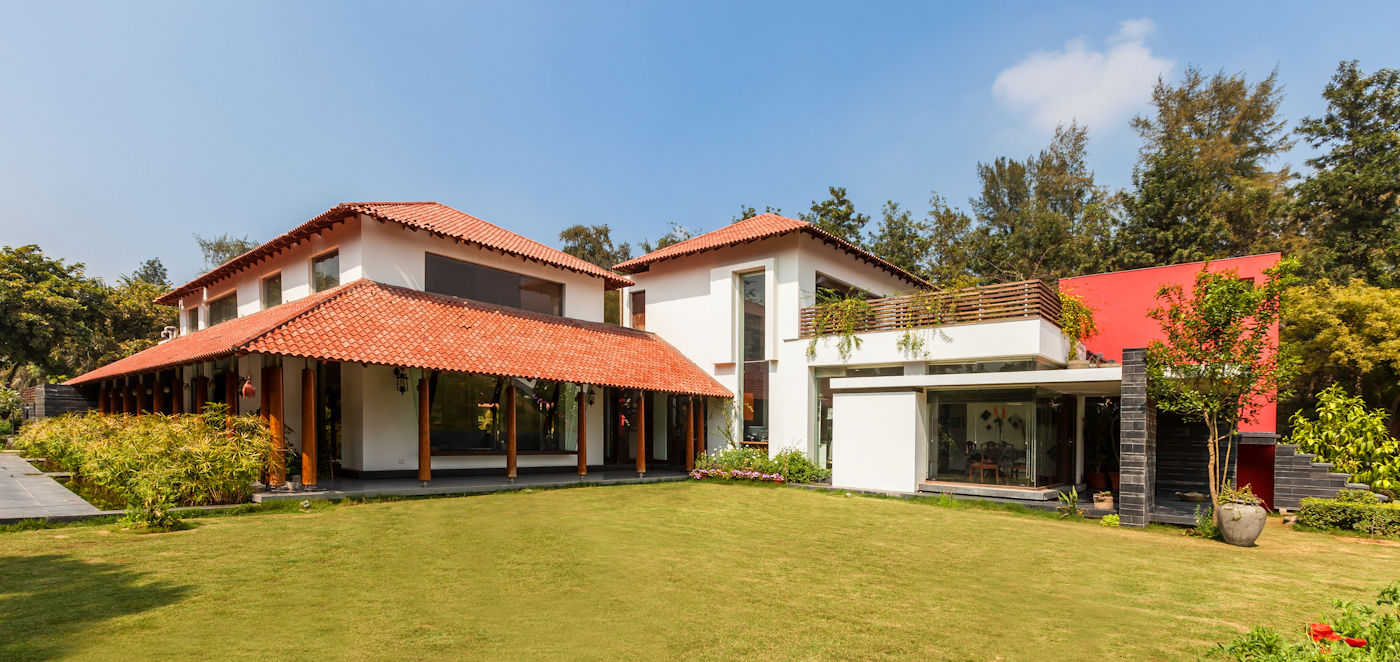 G Farm House, Kumar Moorthy & Associates Kumar Moorthy & Associates Casas ecléticas