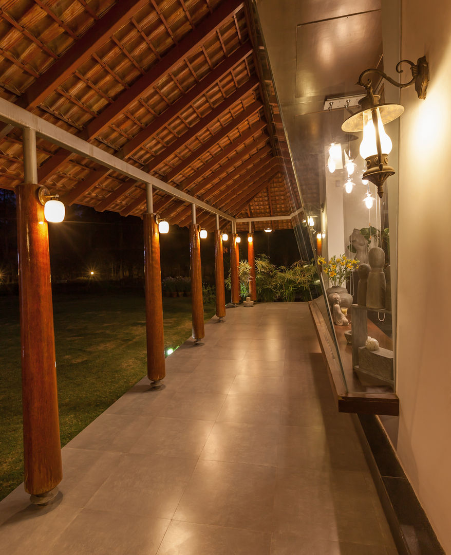 G Farm House, Kumar Moorthy & Associates Kumar Moorthy & Associates Balcon, Veranda & Terrasse originaux