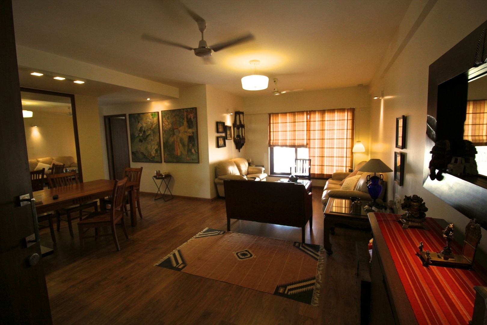 Residence at Yari Road, Versova., Design Kkarma (India) Design Kkarma (India) Eclectic style living room