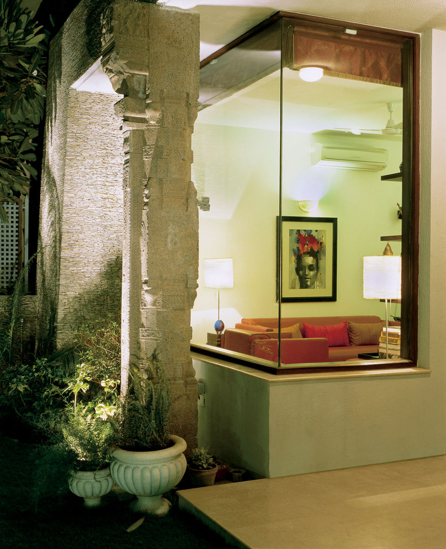 B House, Kumar Moorthy & Associates Kumar Moorthy & Associates Дома в стиле модерн