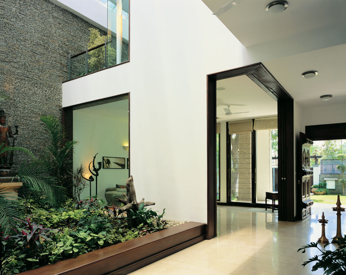 B House, Kumar Moorthy & Associates Kumar Moorthy & Associates Casas modernas