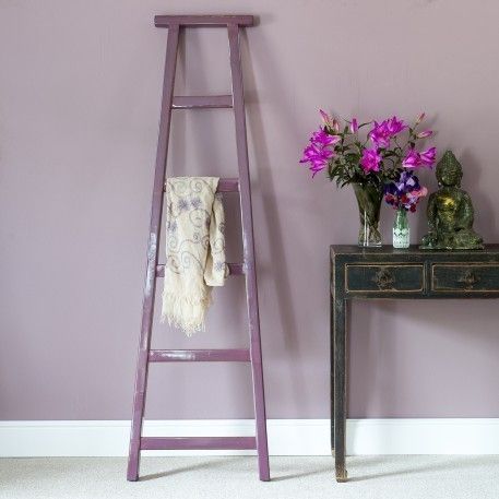 Berry Lacquer Ladder Orchid Interior design