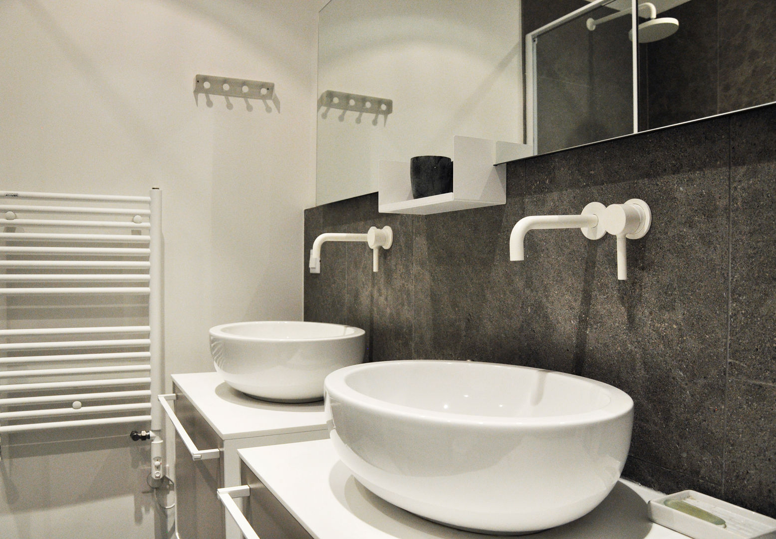 APPARTEMENT PARIS XVI, Barbara Sterkers , architecte d'intérieur Barbara Sterkers , architecte d'intérieur Modern bathroom