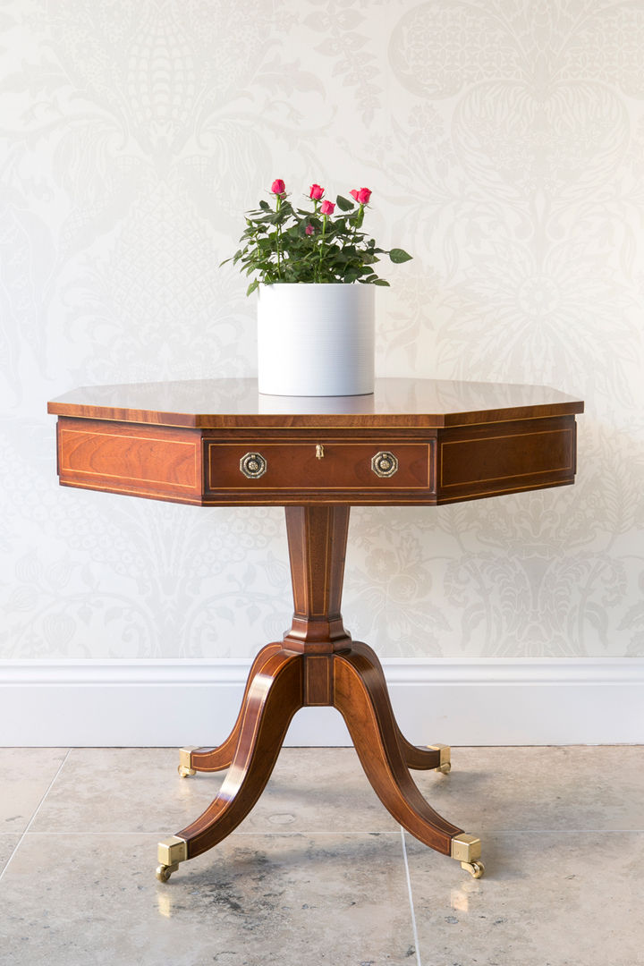 Furniture Collection, Titchmarsh & Goodwin Titchmarsh & Goodwin Living room Side tables & trays