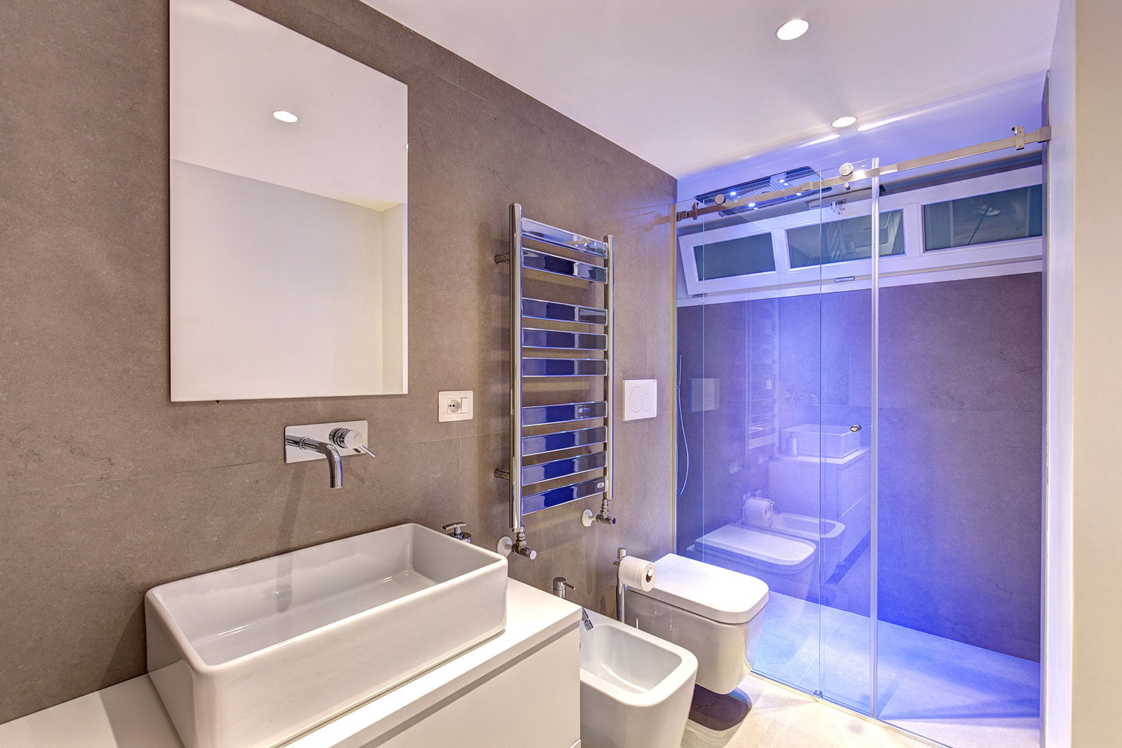MACHIAVELLI, MOB ARCHITECTS MOB ARCHITECTS Phòng tắm phong cách hiện đại