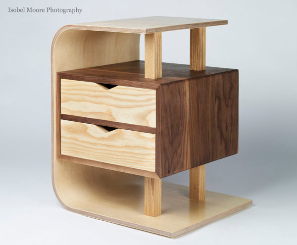 Spiegelbild , Thomas Wilson Furniture Thomas Wilson Furniture غرفة نوم منضدة جانبية