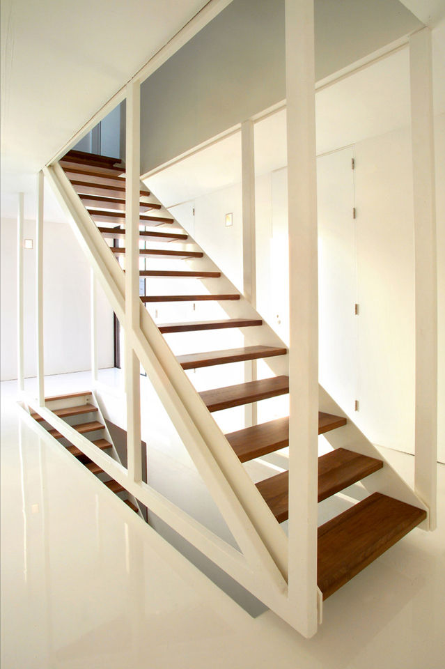 Brick Wall House, 123DV Moderne Villa's 123DV Moderne Villa's Modern Corridor, Hallway and Staircase