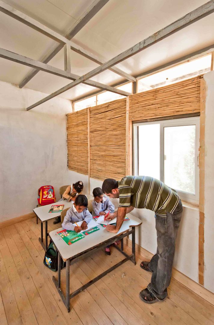 La Scuole nel Deserto - Abu Hindi primary school, ARCò Architettura & Cooperazione ARCò Architettura & Cooperazione مساحات تجارية مدارس