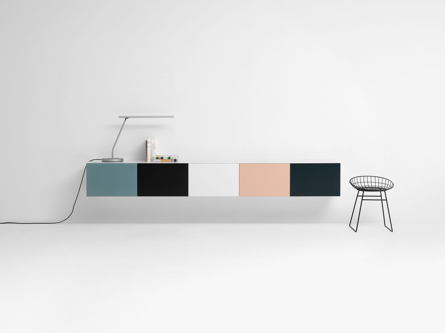 VISION, Pastoe Pastoe Minimalist living room Cupboards & sideboards