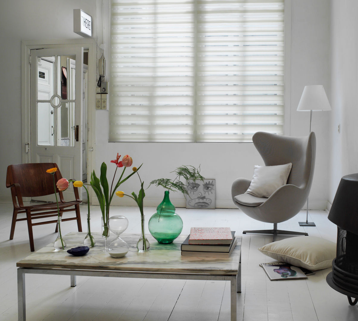 Geschmackvoller Sichtschutz an grauen Wintertagen, Ladeco Ladeco شبابيك Blinds & shutters