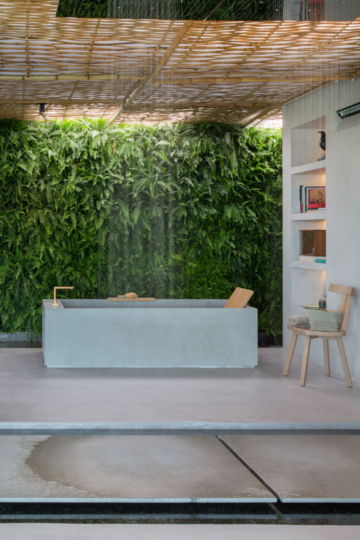 Loft Tropical - Casa Cor 2014, Gisele Taranto Arquitetura Gisele Taranto Arquitetura Phòng tắm phong cách hiện đại