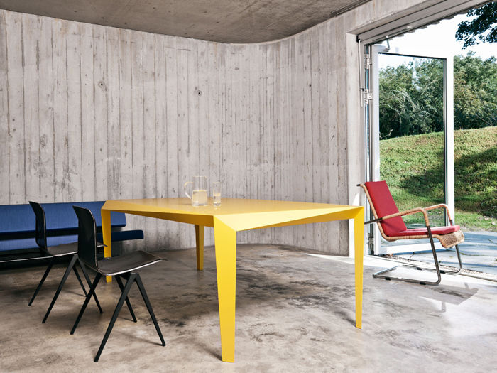 VOLT table, Stilst Stilst Comedores de estilo moderno Mesas