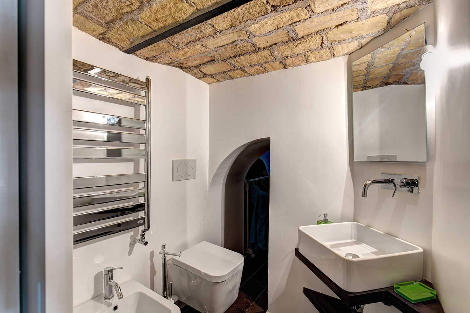 MACHIAVELLI, MOB ARCHITECTS MOB ARCHITECTS Bathroom