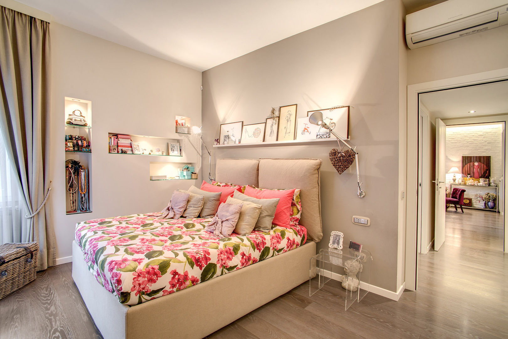 COVIELLO: I dettagli di design arricchiscono lo spazio del soggiorno, MOB ARCHITECTS MOB ARCHITECTS Modern Bedroom