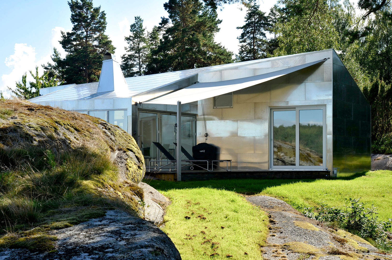 Aluminum Cabin, Jarmund/Vigsnæs AS Arkitekter MNAL Jarmund/Vigsnæs AS Arkitekter MNAL Casas de estilo ecléctico