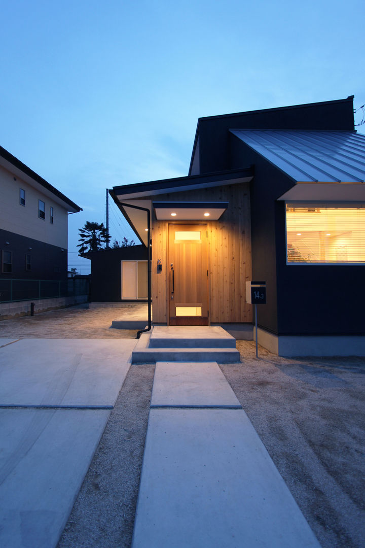 土間リビングの家, FCD FCD Modern Houses