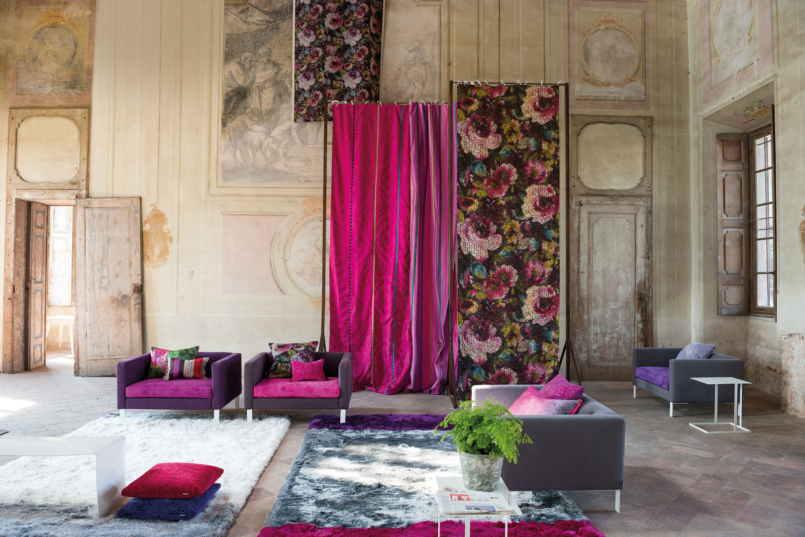 Madhuri Print collection AW14, Designers Guild Designers Guild Moderne Fenster & Türen Gardinen und Vorhänge