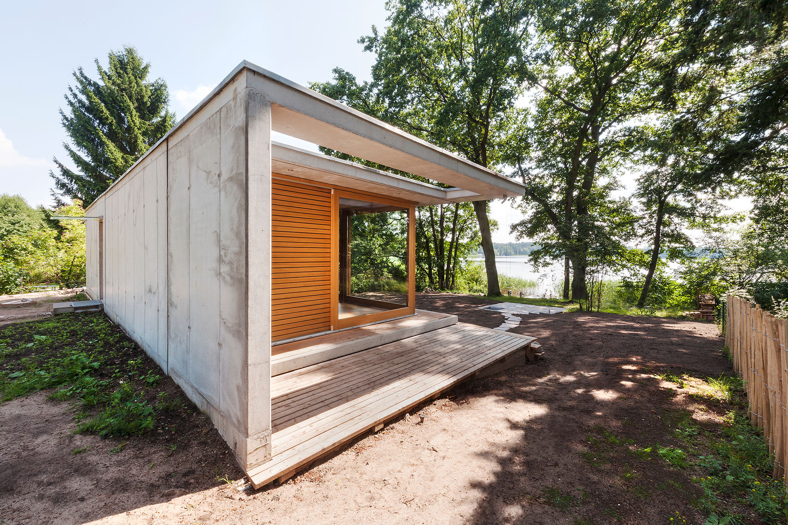 Wochenendhaus am Lübbesee, arcs architekten arcs architekten Casas modernas